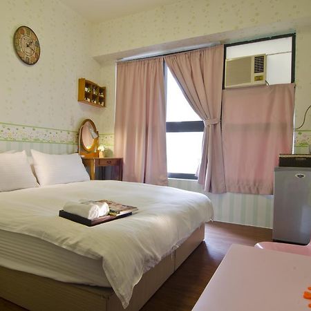Star Hostel Đài Trung Ngoại thất bức ảnh