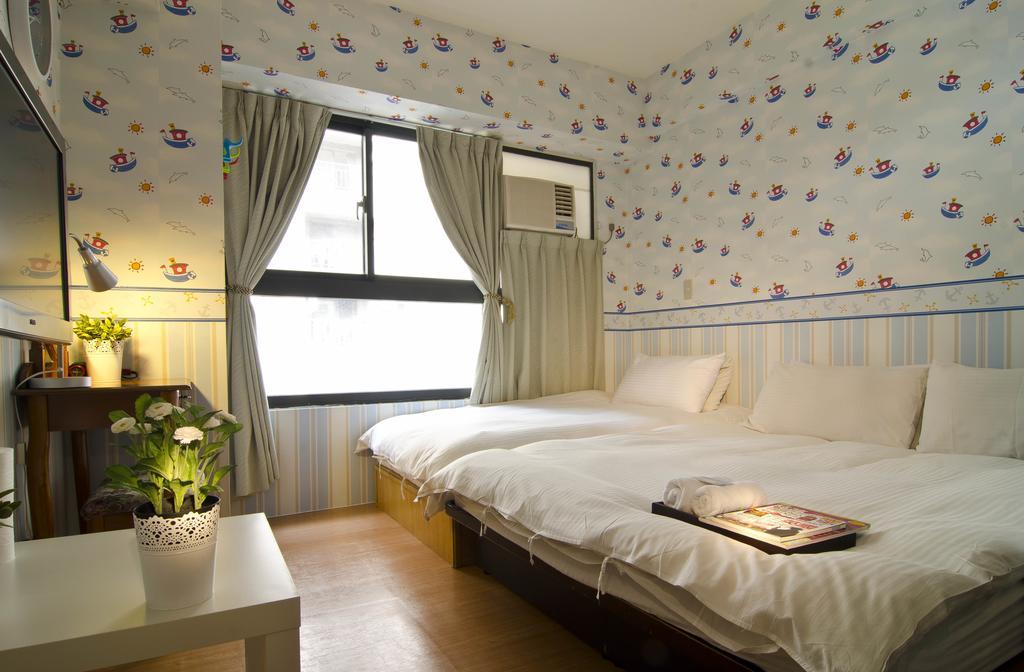Star Hostel Đài Trung Ngoại thất bức ảnh