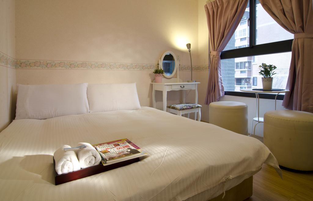 Star Hostel Đài Trung Ngoại thất bức ảnh
